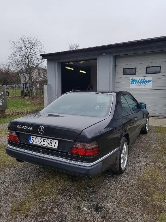 Mercedes W124 300CE 24 E klasa Coupe Czarny Skóra