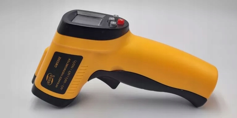 PIROMETR/TERMOMETR LASEROWY BEZKONTAKTOWY BENTECH GM550E 50C-550C SPRAWNY!