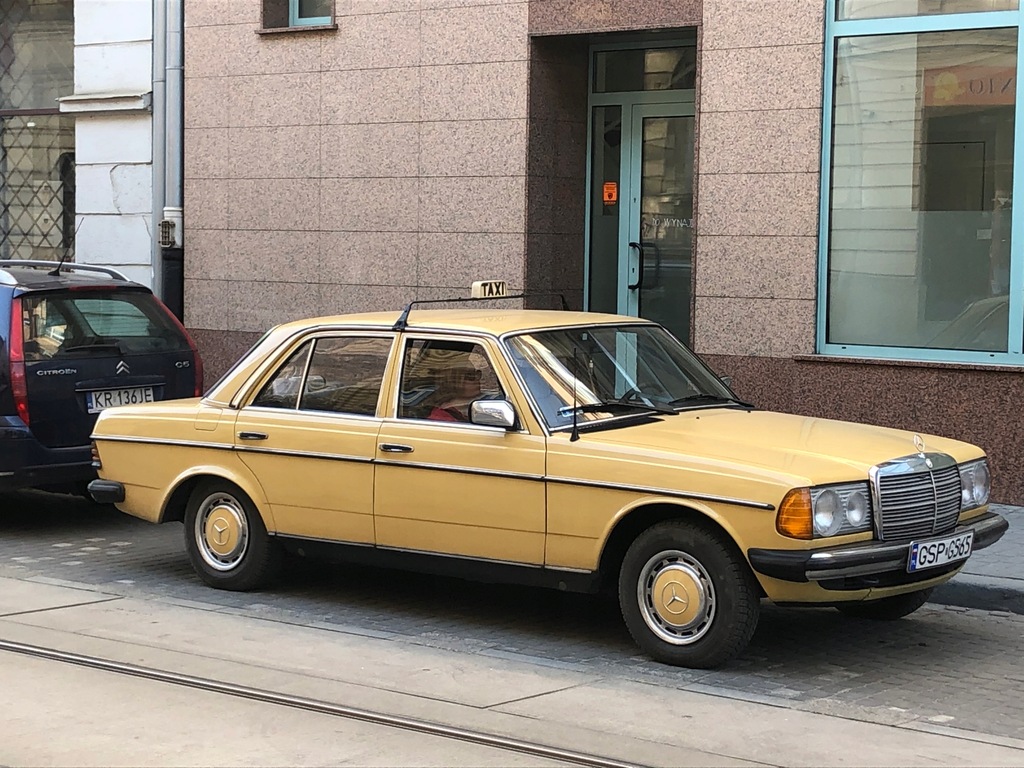 Mercedes-Benz W123 200D 1977 - 9303149370 - Oficjalne Archiwum Allegro