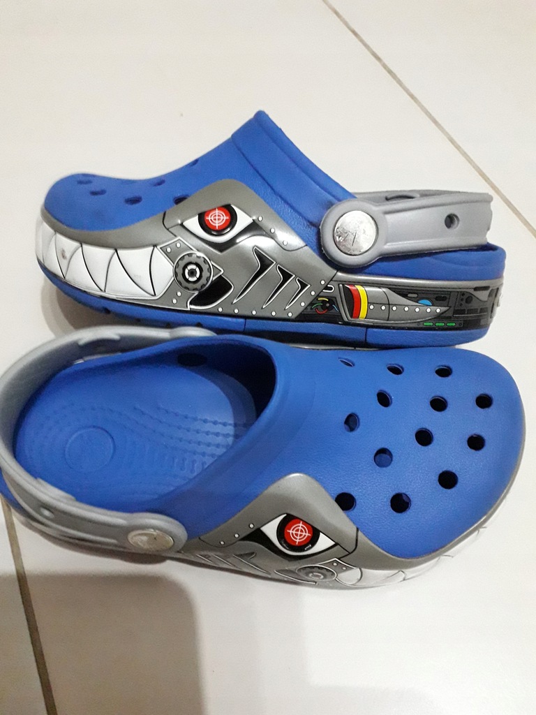 Buciki CROCS star wars,r.C13Eur.30/31.swiecą!