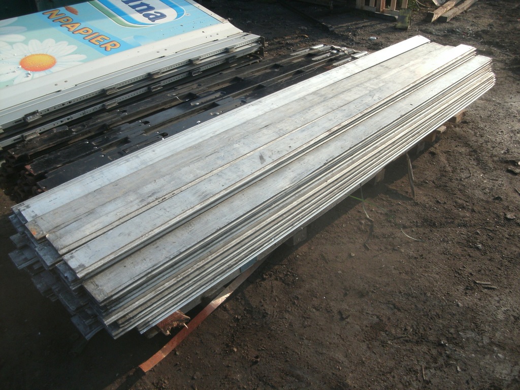 LISTWA ŁATA DESKA ALUMINIOWA NACZEPY SCHMITZ 2010R