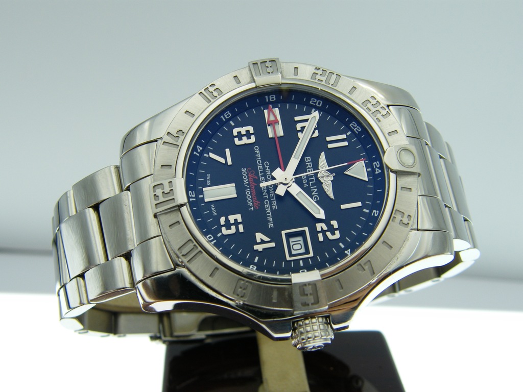 BREITLING AVENGER II GMT