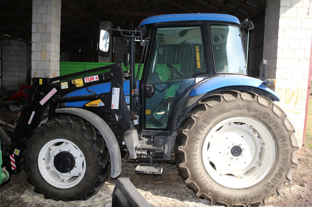 New Holland TD80D + tur , tylko 284 motogodzin