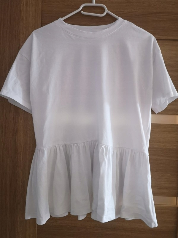 Bluzka biała z baskinką Asos 38 M