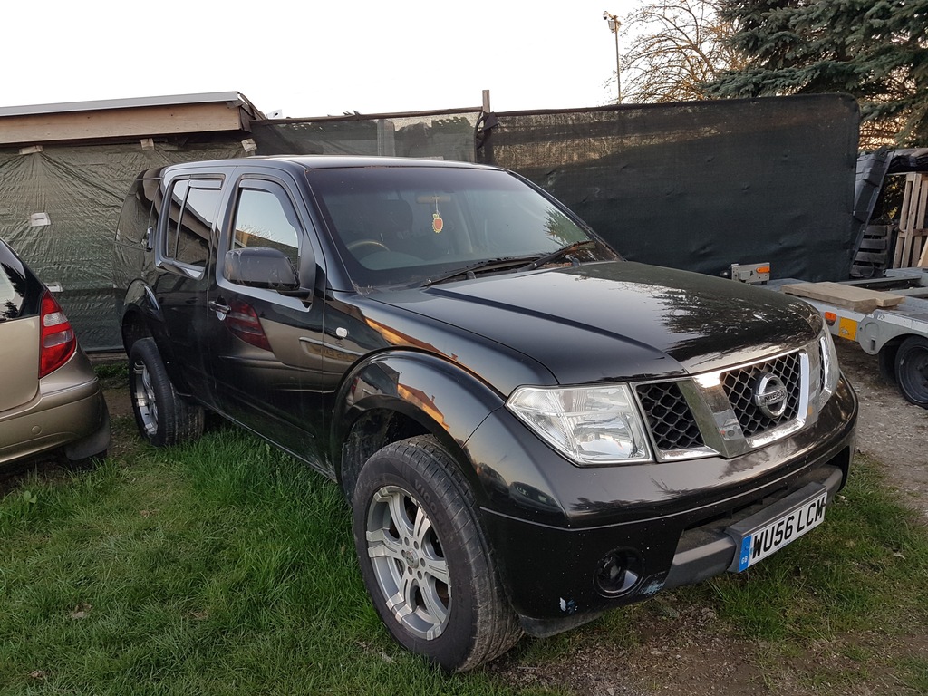 NISSAN PATHFINDER 2.5 DCI 2006 manual 8105823324