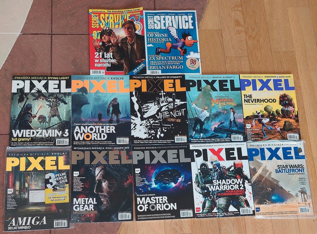 Zestaw magazynów PIXEL numery od 1 do 10 + gratis