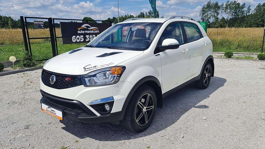 SsangYong Korando 2.0 e-XGi 200 Quartz 2WD Bla...