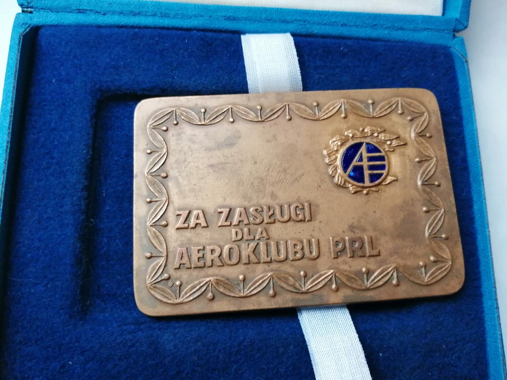 Lotnictwo zasługi PRL Areoklub medal lotniczy