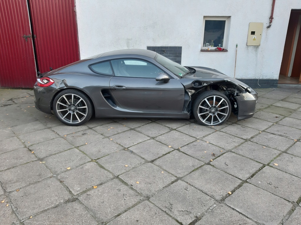 PORSCHE CAYMAN (981) 2.7 275 KM