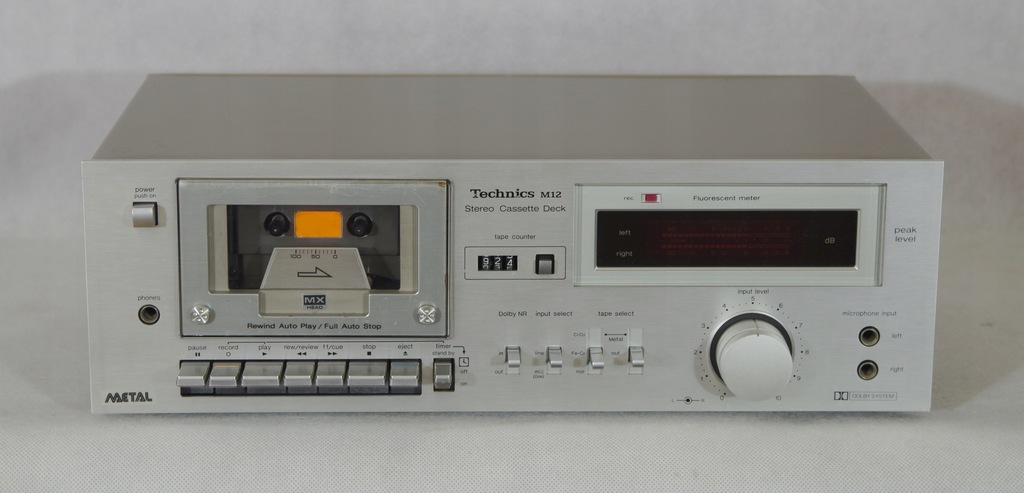 Technics M12, magnetofon kasetowy. Srebrny.