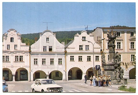 LĄDEK ZDRÓJ :: Rynek - Kamieniczki - stare auto