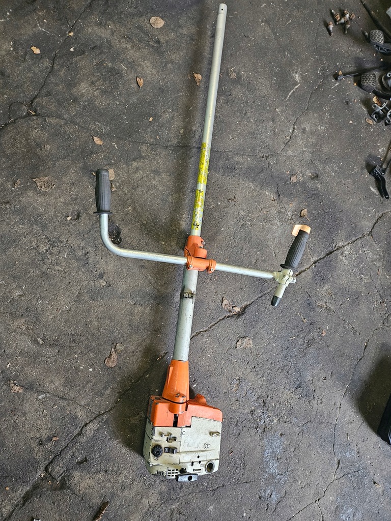 KOSA SPALINOWA STIHL FS200 AV SUPER ELECTRONIC