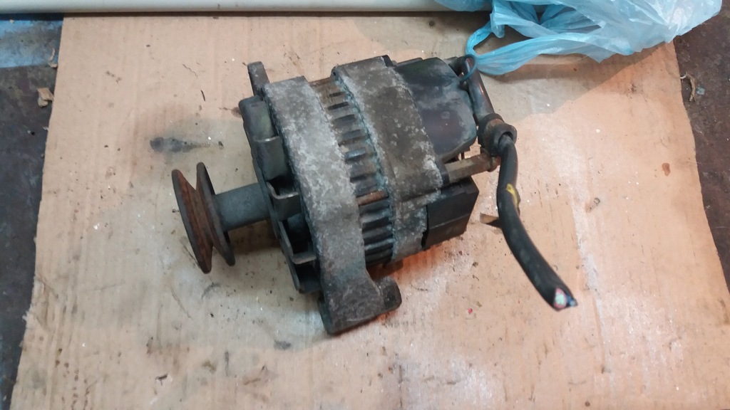 VOLKSWAGEN GOLF I MK1 ALTERNATOR 6872849546 oficjalne archiwum Allegro