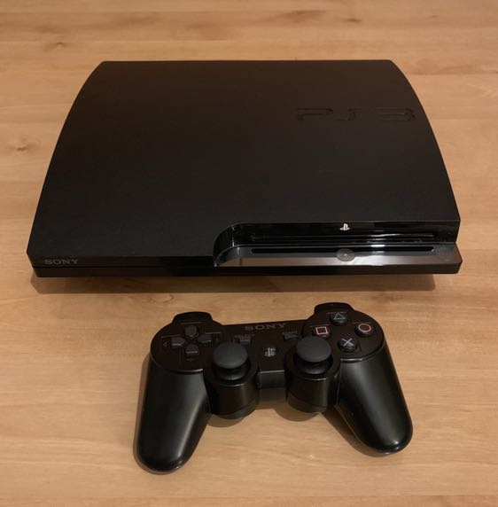 PlayStation 3 250GB slim +pad +gry bardzo zadbana