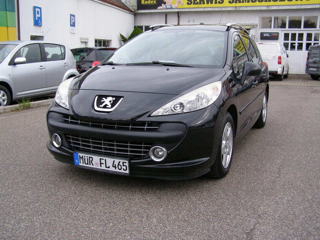 PEUGEOT 207 SW 1.4 16V 95 KM Dach panoramiczny