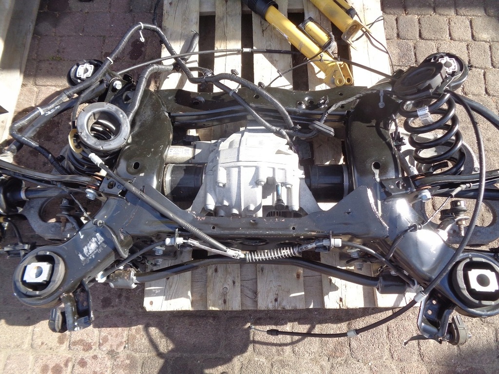 SANKI WÓZEK TYŁ JEEP GRAND CHEROKEE WK2 - 13020007492 - oficjalne ...