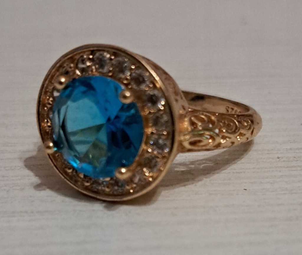 UROCZY PIERŚCIONEK AKWAMARYN I CYRKONIE