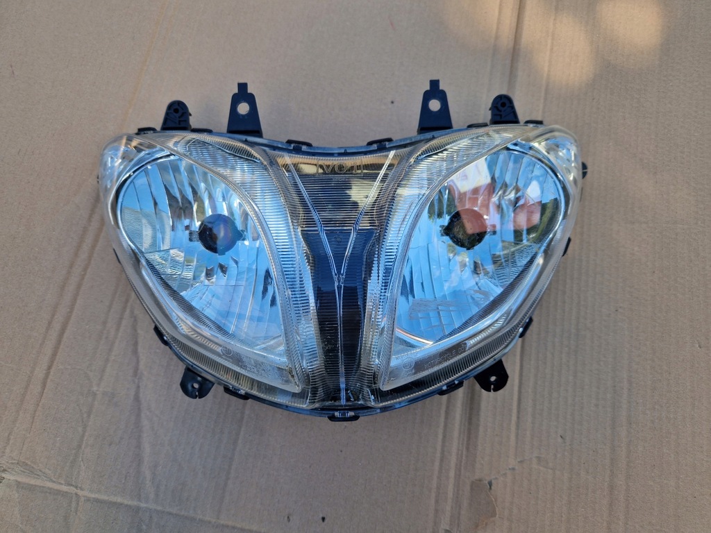 Suzuki Burgman 650 lift 13-18 lampa reflektor