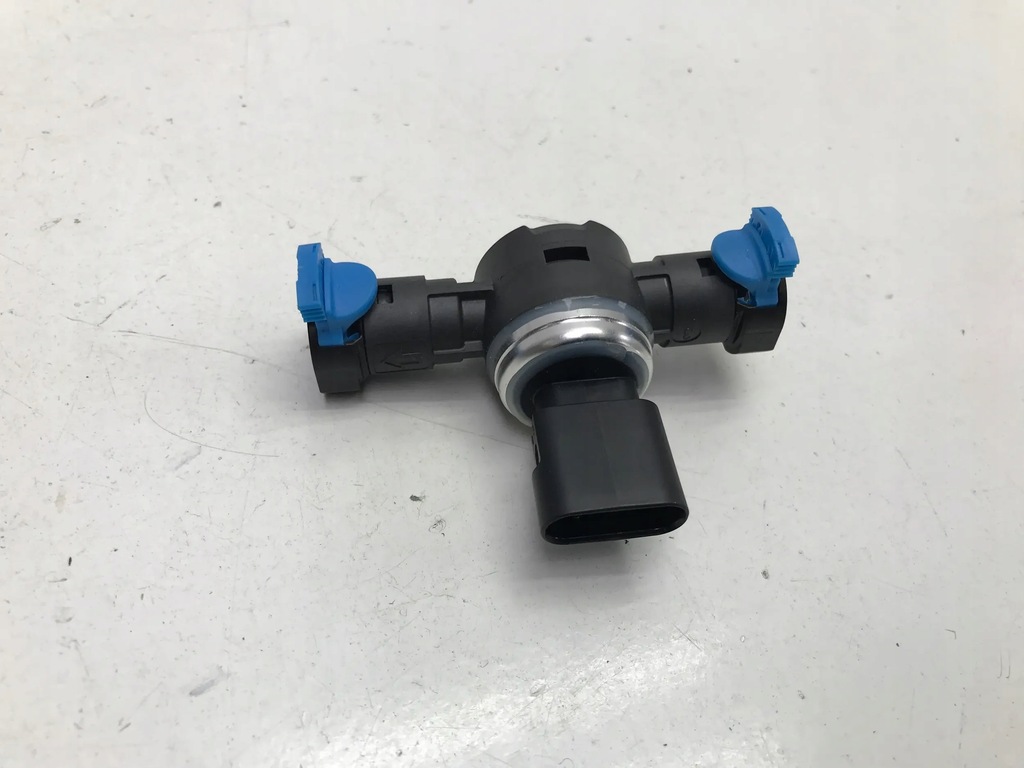 VOLVO XC 40 XC40 2023 2.0 HYBRYDA CZUJNIK CIŚNIENIA PALIWA