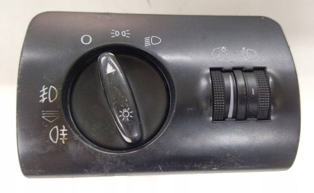 Bouton WARNING Rouge Pour Audi A6 C5 (1997-2004) - Référence 4B0941509D, Neuf