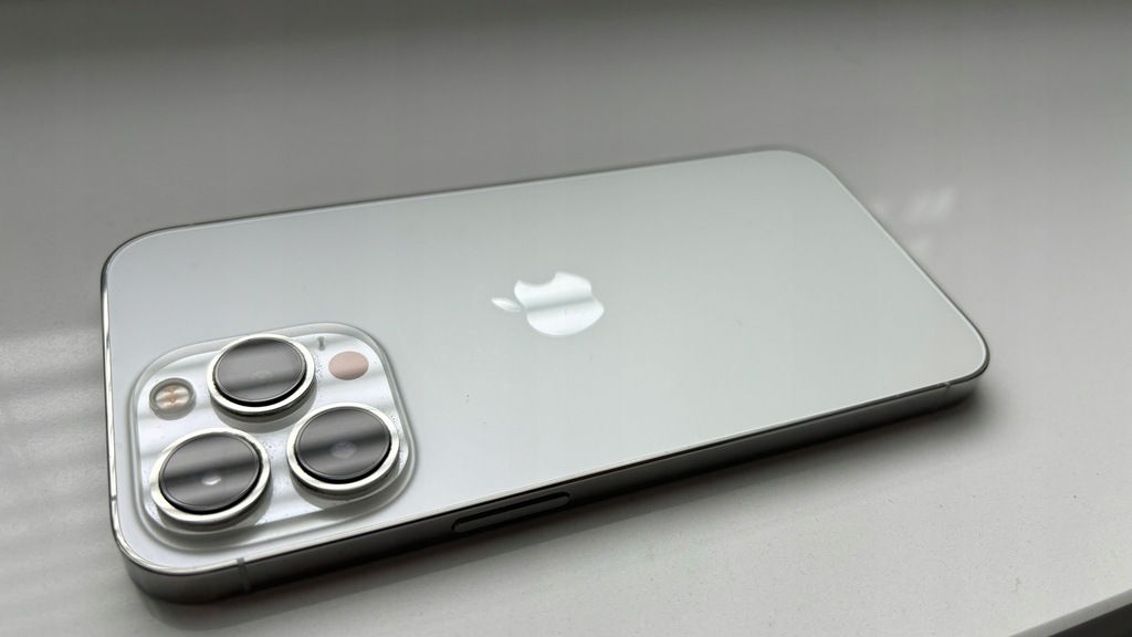 Smartfon Apple iPhone 13 Pro 6 GB / 128 GB srebrny szkło hartowane i case