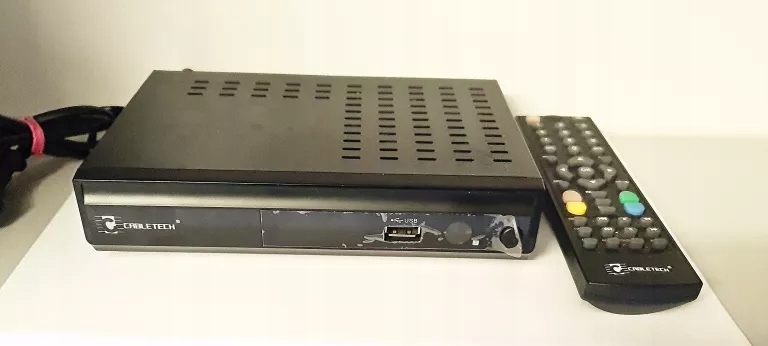 DEKODER CABLETECH URZ0083Q + PILOT