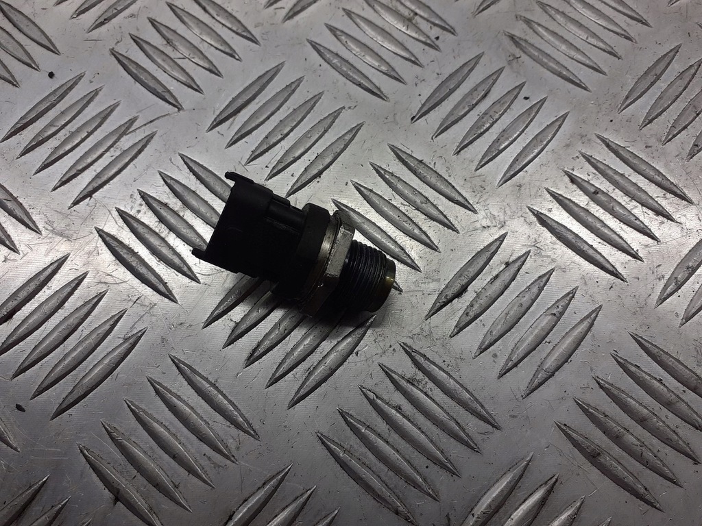 CZUJNIK PALIWA OPEL ZAFIRA B 1.9 CDTI 0281002704