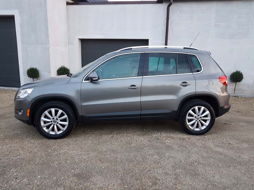 Volkswagen TIGUAN 2011 rok SUV 200KM 2,0 Benzyna