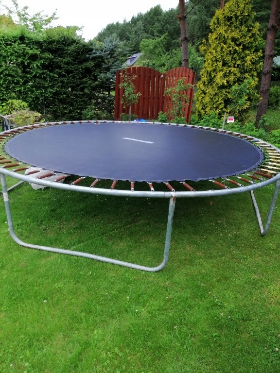 trampolina