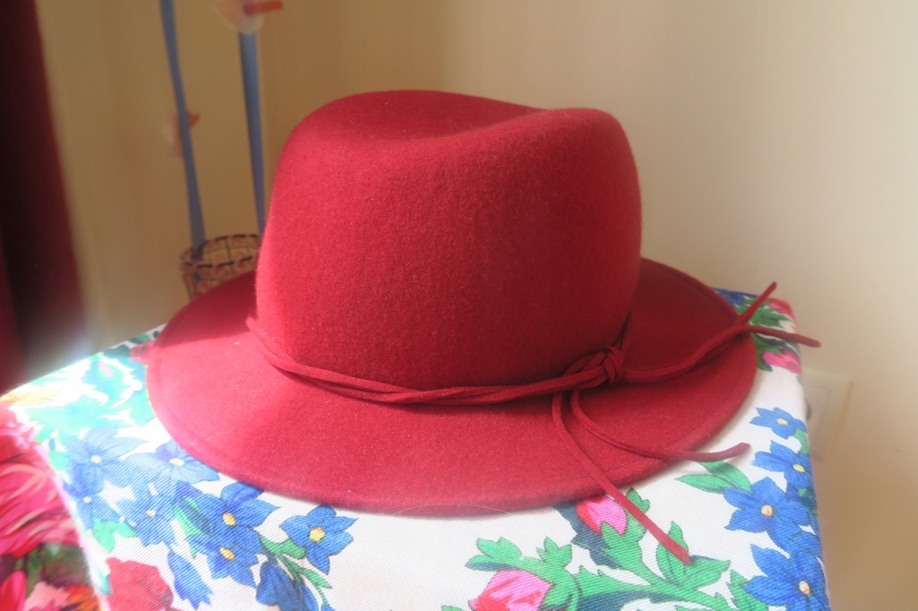 Piękny bordowy kapelusz :) r.58
