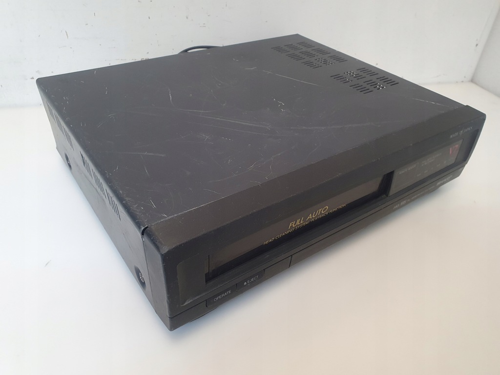 Magnetowid VHS SHARP VC-V7B BCM