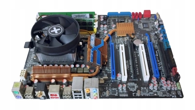Zestaw Asus M4A79 Deluxe z AMD X6 1035T 6 x 2,6 GHz oraz 8 GB RAM