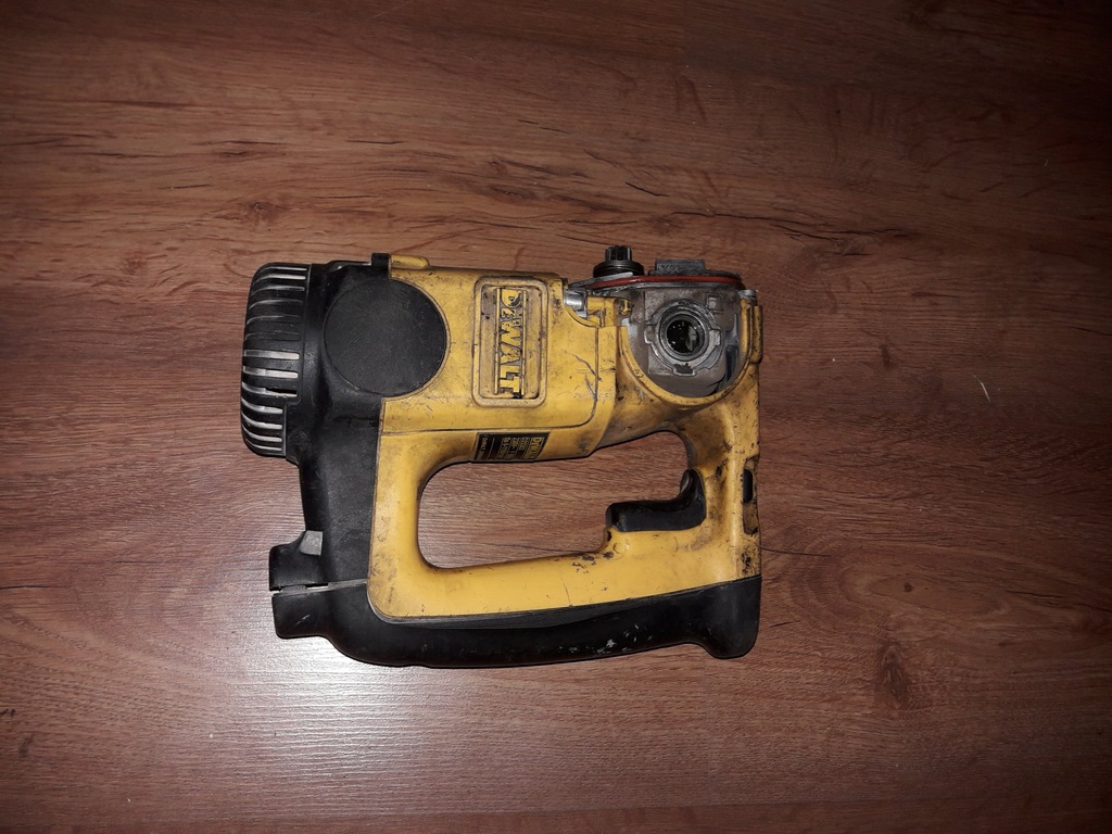 SILNIK DEWALT D25303  MŁOTOWIERTARKA