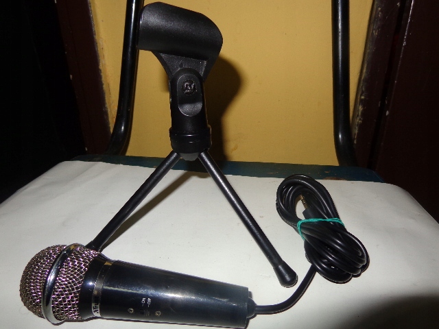 Mikrofon dynamiczny Trust + stojak(1934/17/2)