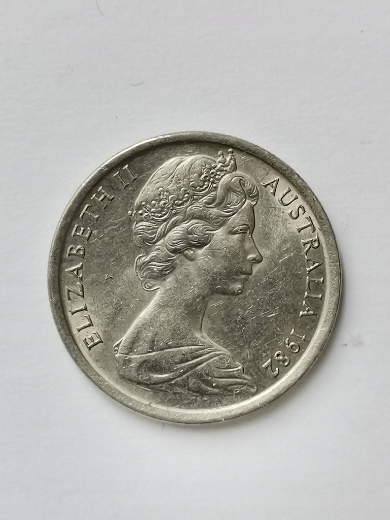 211. Australia 5 centów 1982