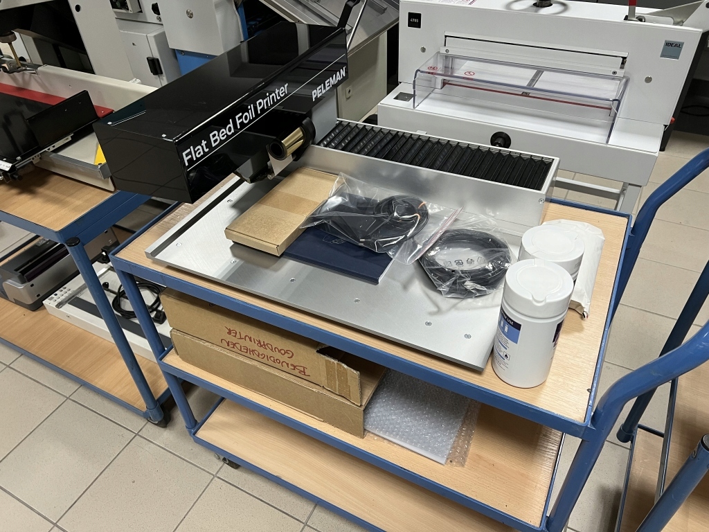 Złociarka bezmatrycowa Peleman Flat Bed Foil Printer