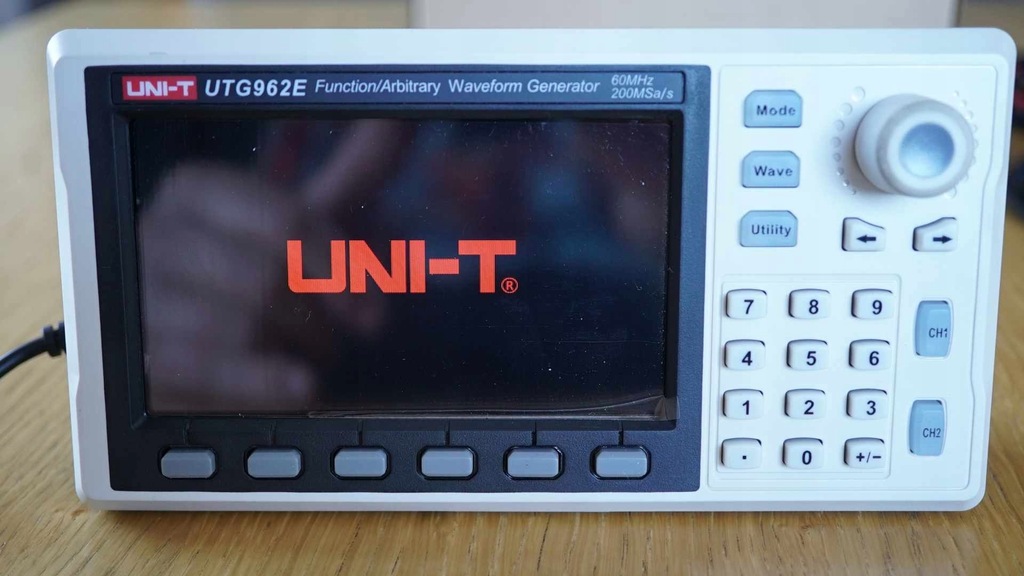 UNI-T UTG962E Generator Sygnałów