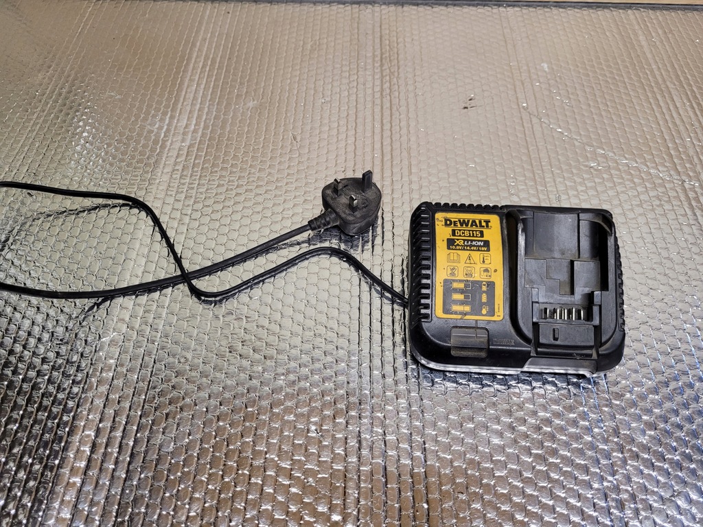 DEWALT DCB 115 ładowarka 18v - 12371035542 - oficjalne archiwum Allegro