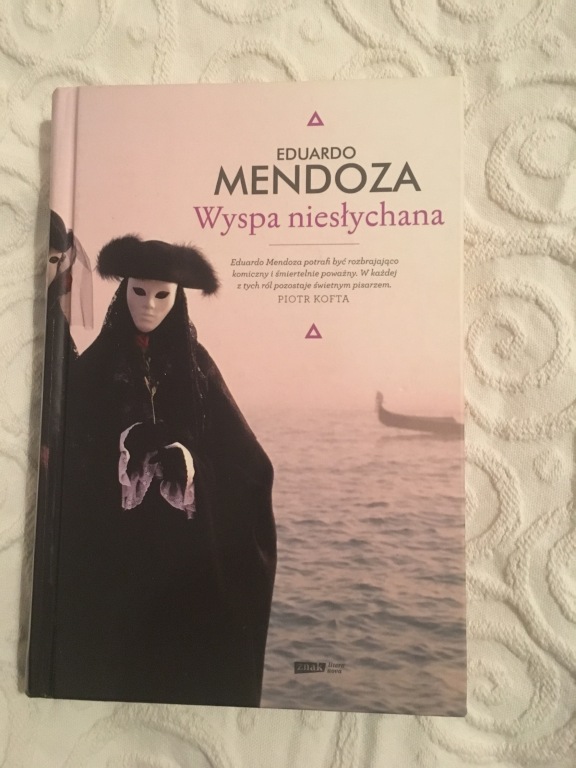 Książka Wyspa niesłychana | E. Mendoza