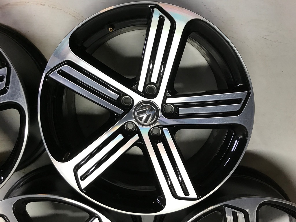 Купить ДИСКИ 18 VW GOLF GTI R 7.5X18 ET49 5G0601025AG: отзывы, фото и ...