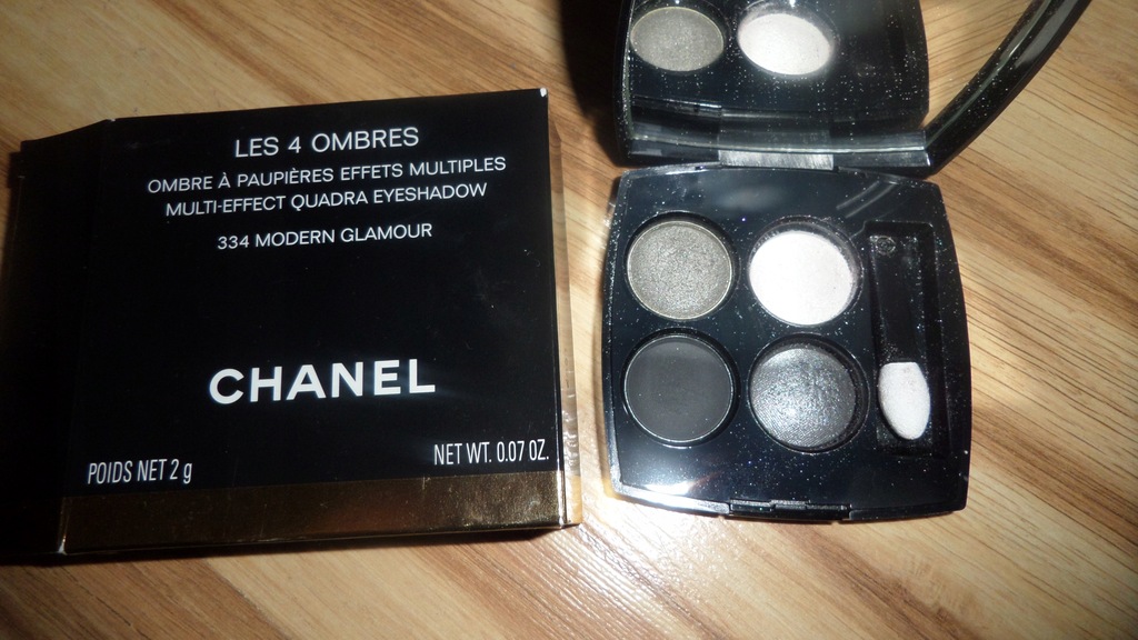 CHANEL Les 4 ombres Eyeshadow Modern Glamour - ROUGE