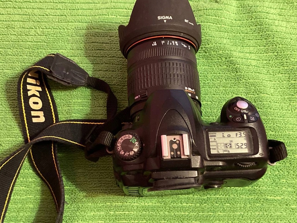 Lustrzanka Nikon D50 + sigma 28-200