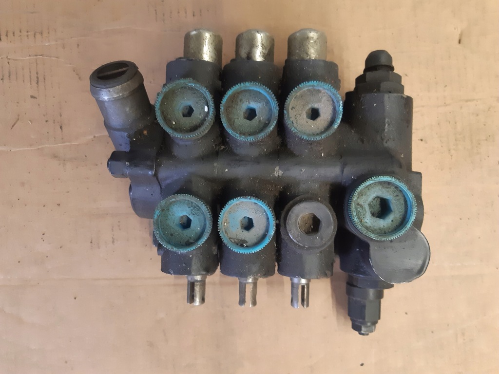 Rozdzielacz hydrauliczny CDB2-F15
