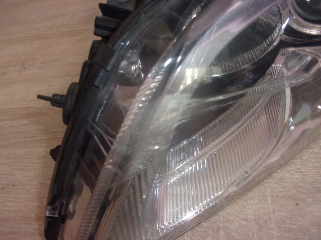 lampa przednia volvo c30 lift xenon lewa europa