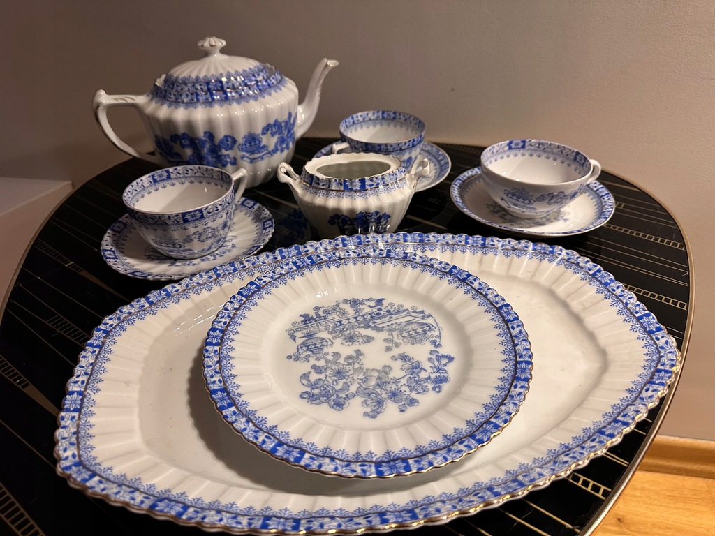 Zestaw porcelany China Blau i inne 12 szt (bez patery)