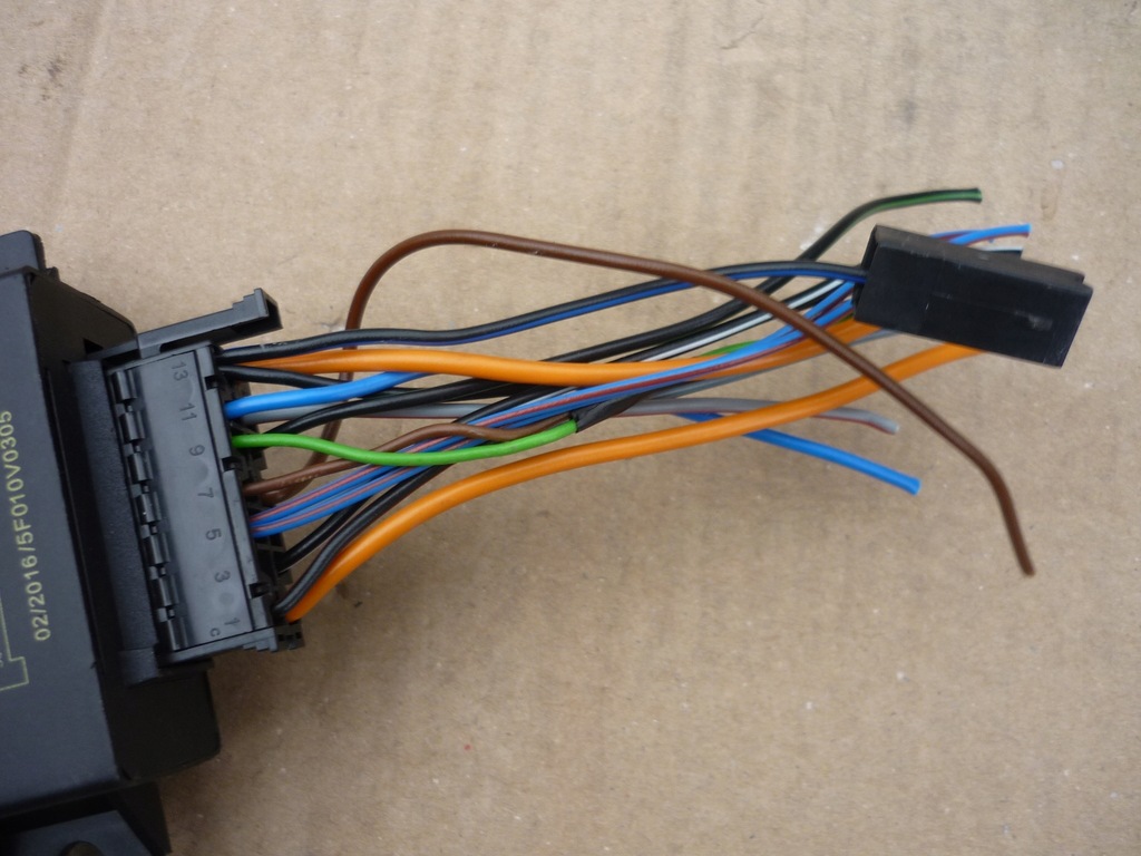 MODUŁ HAKA ECS 5F010 CAN BUS TRAILER MODULE 12V 9836882017