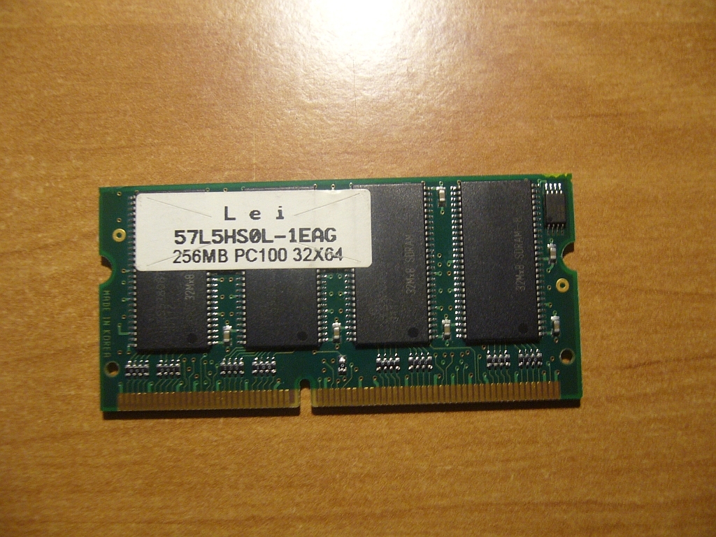 Pamięć SDRAM  256 MB  PC100