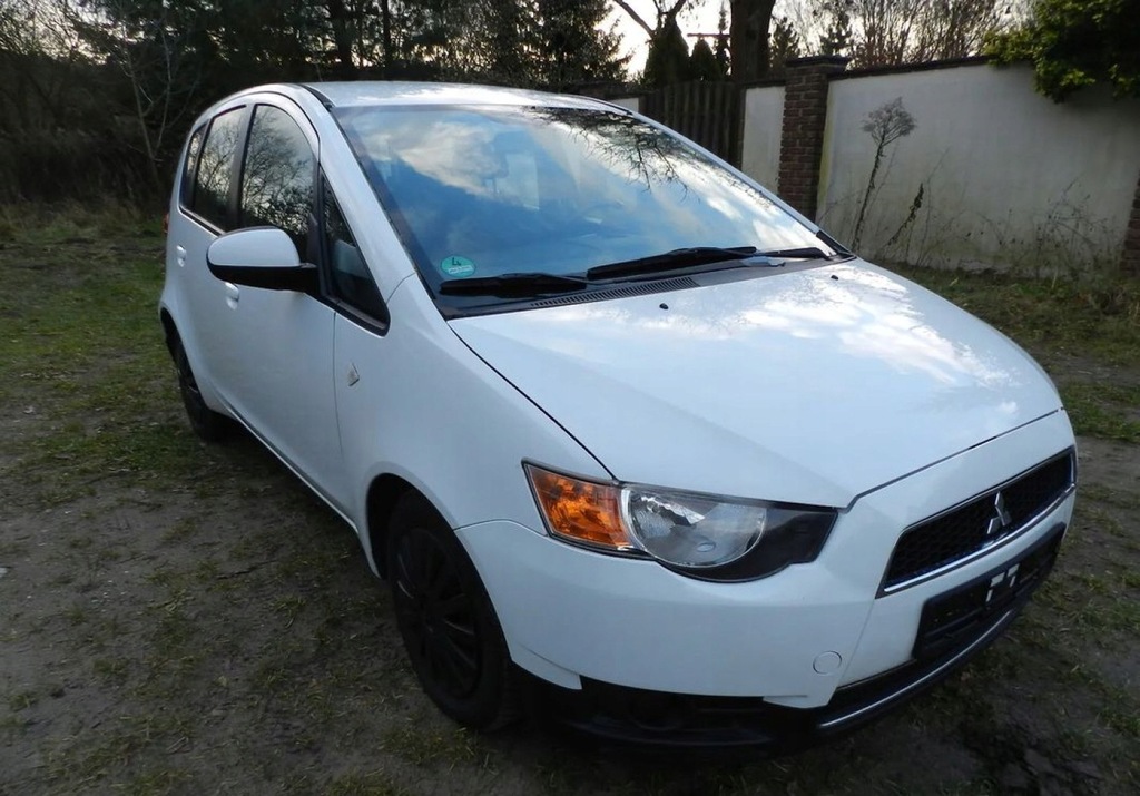 Mitsubishi Colt 1,3 tani niezawodny 5drzwi SER...
