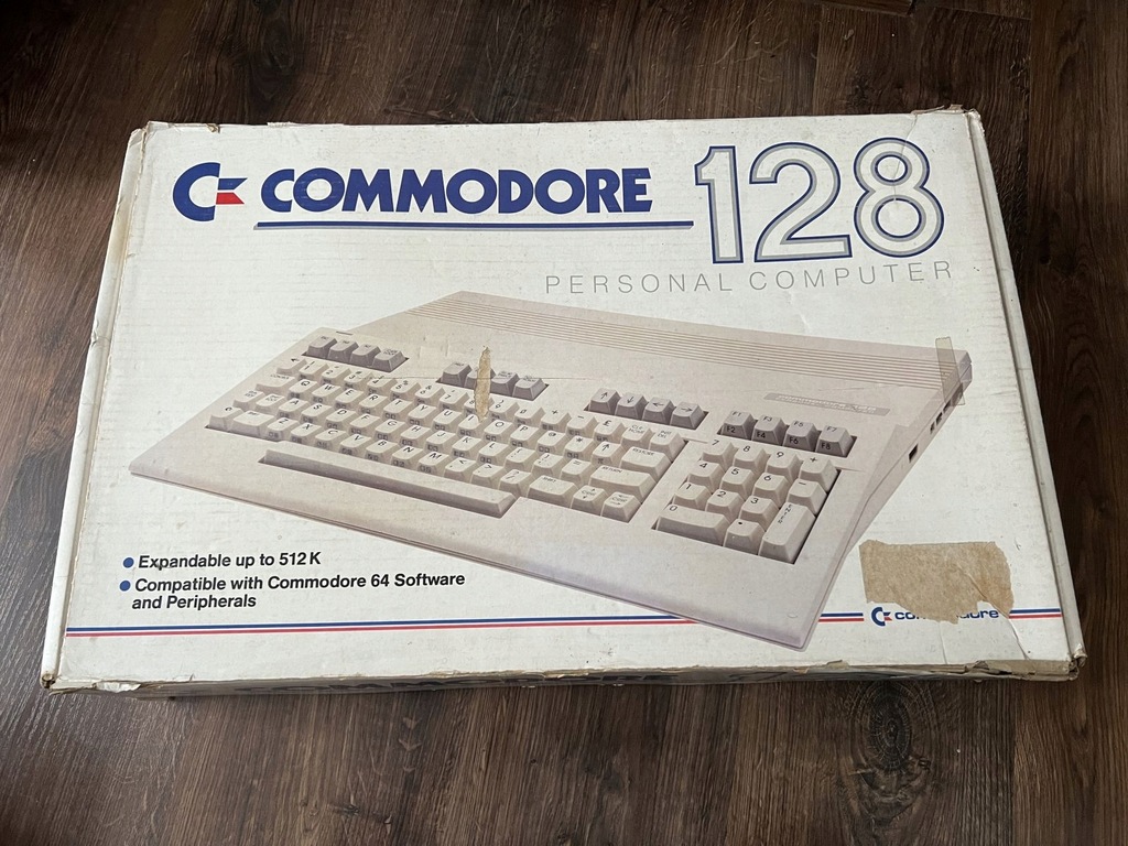 Komputer Commodore 128 BOX