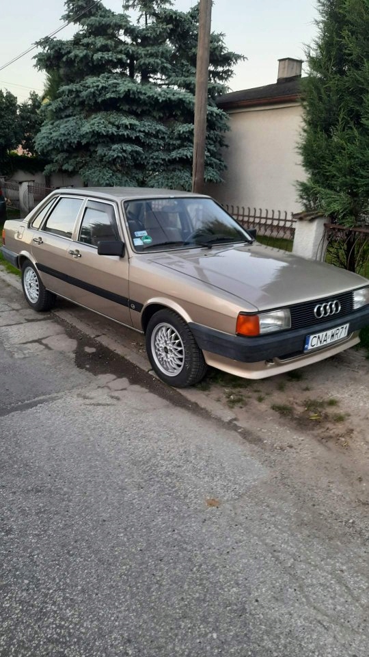 Audi 80 1.6 benzyna 75KM 1985r